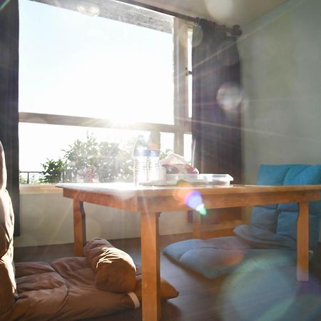 Way Young House Цзюфень Екстер'єр фото