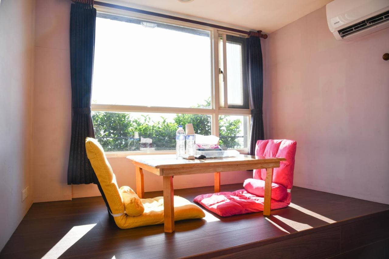 Way Young House Цзюфень Екстер'єр фото