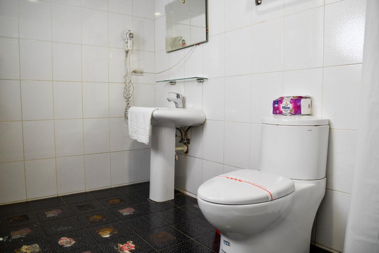 Way Young House Цзюфень Екстер'єр фото